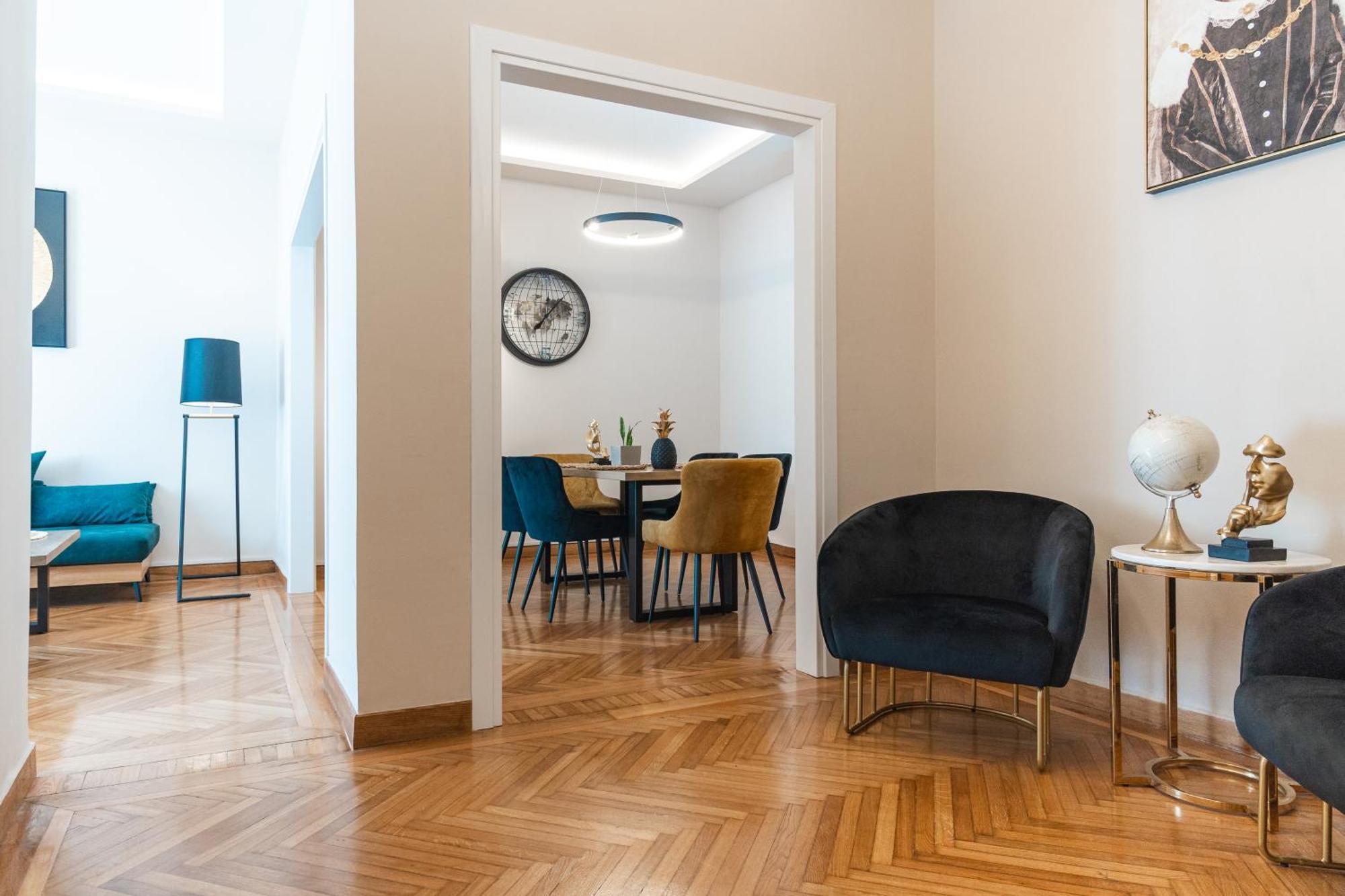 The Aristocratic House Apartment